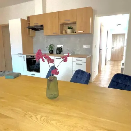 Apartman C.5 V Bankovnim Dome Kutná Hora